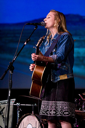 Eilen Jewell Band @ C2G, Fort Wayne, IN - 6/22/08