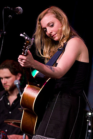 Eilen Jewell Band @ C2G, Fort Wayne, IN - 6/22/08