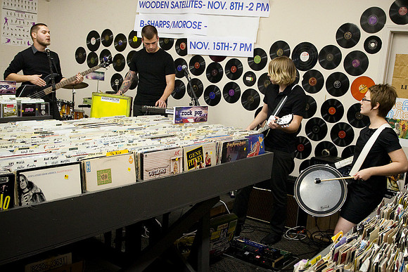 Wooden Satellites @ Wooden Nickel Records, Fort Wayne, IN - 11/8/08
