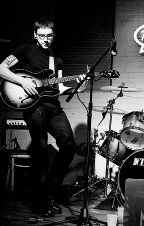 Snap Captain Non-Stop Action @ The Tiger Room, Fort Wayne, IN - 11/21/08